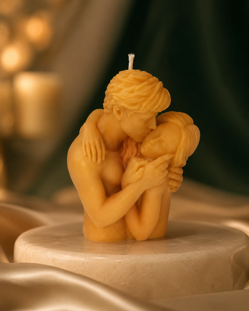 Madhura Deepa | Couple Kiss Candle
